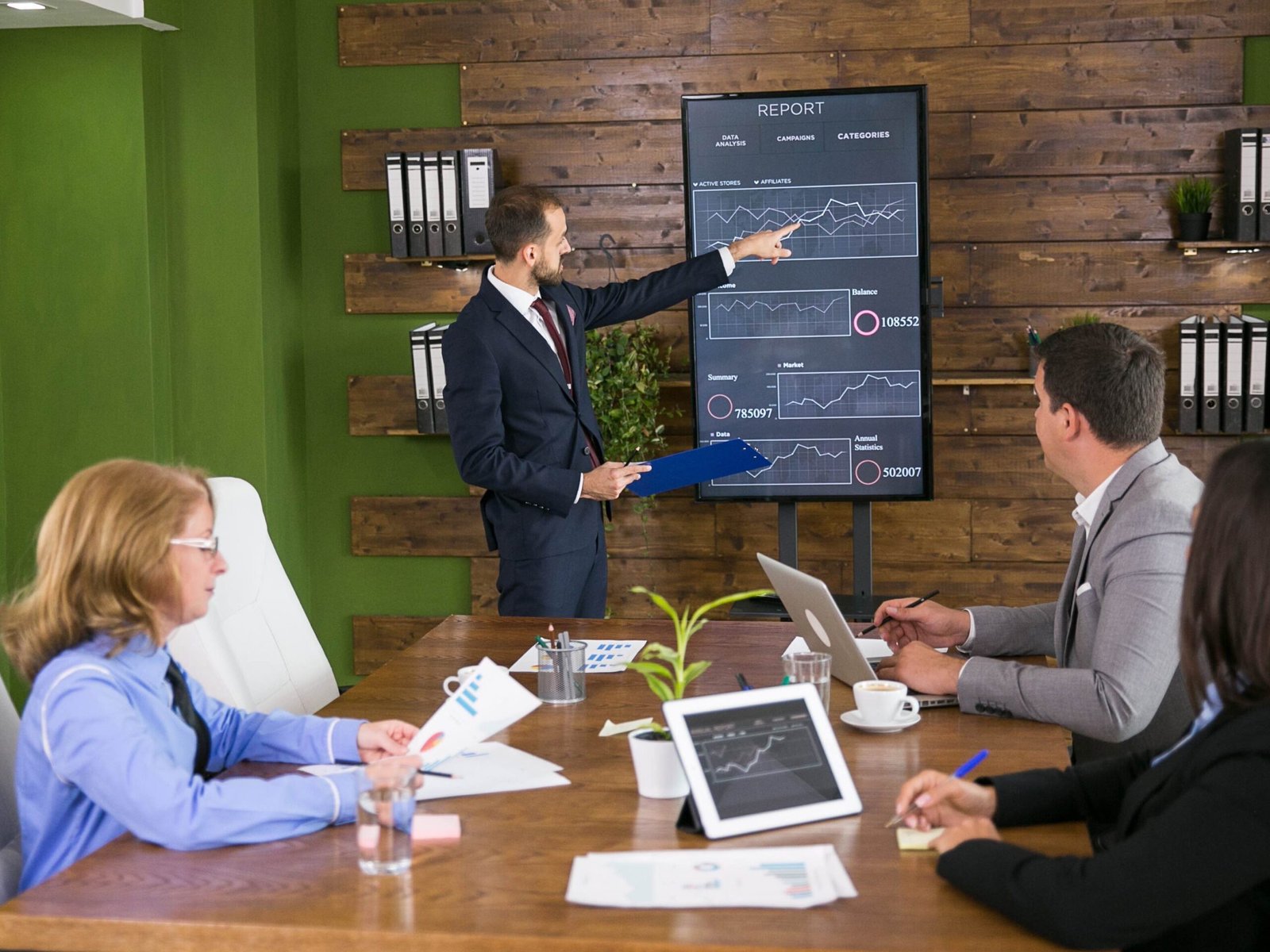 distributor-interactive-display