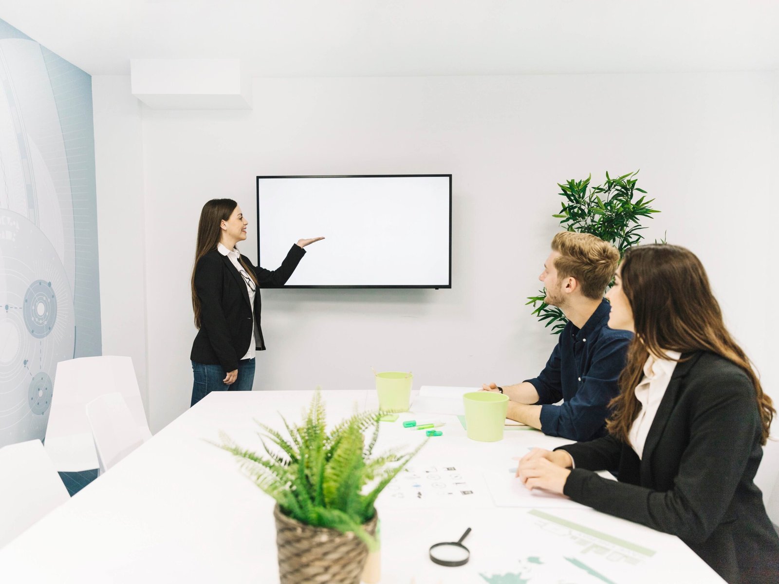 distributor-interactive-display